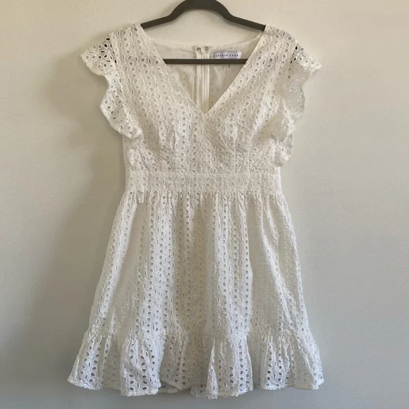 vintage white dress lace White Modest Lace Wedding Dress